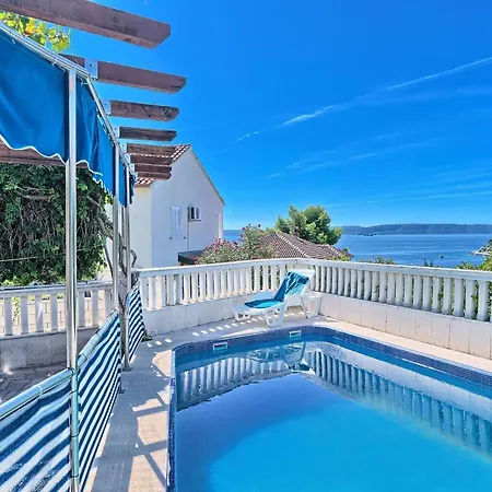 Appartement Ferienapartment Fuer Sechs Personen By Interhome