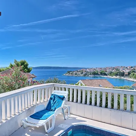 Appartement Ferienapartment Fuer Sechs Personen By Interhome Trogir