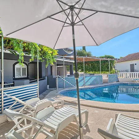 Ferienapartment Fuer Sechs Personen By Interhome Appartement *